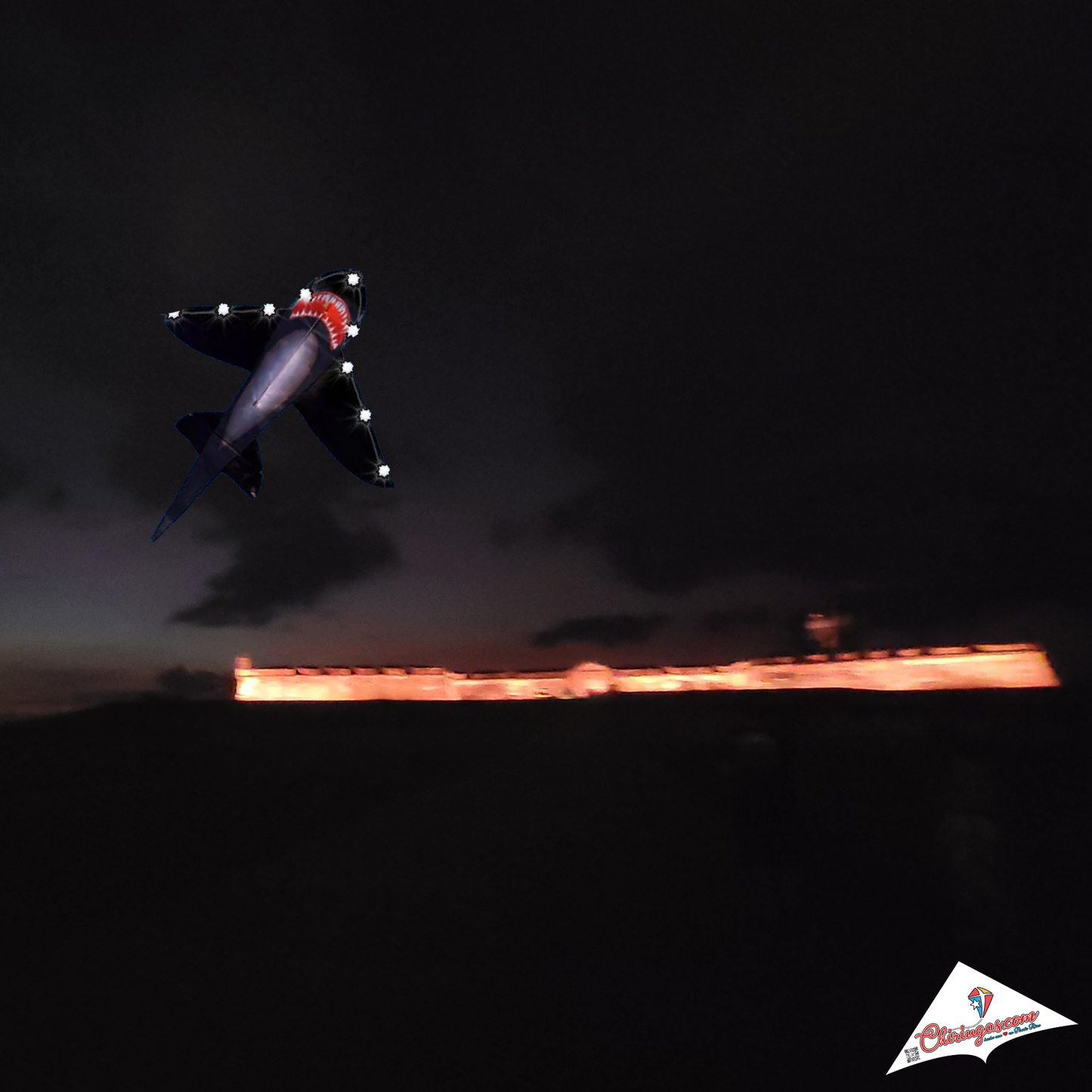 Chiringa Iluminada "La Luz se la llevó el Tiburón"